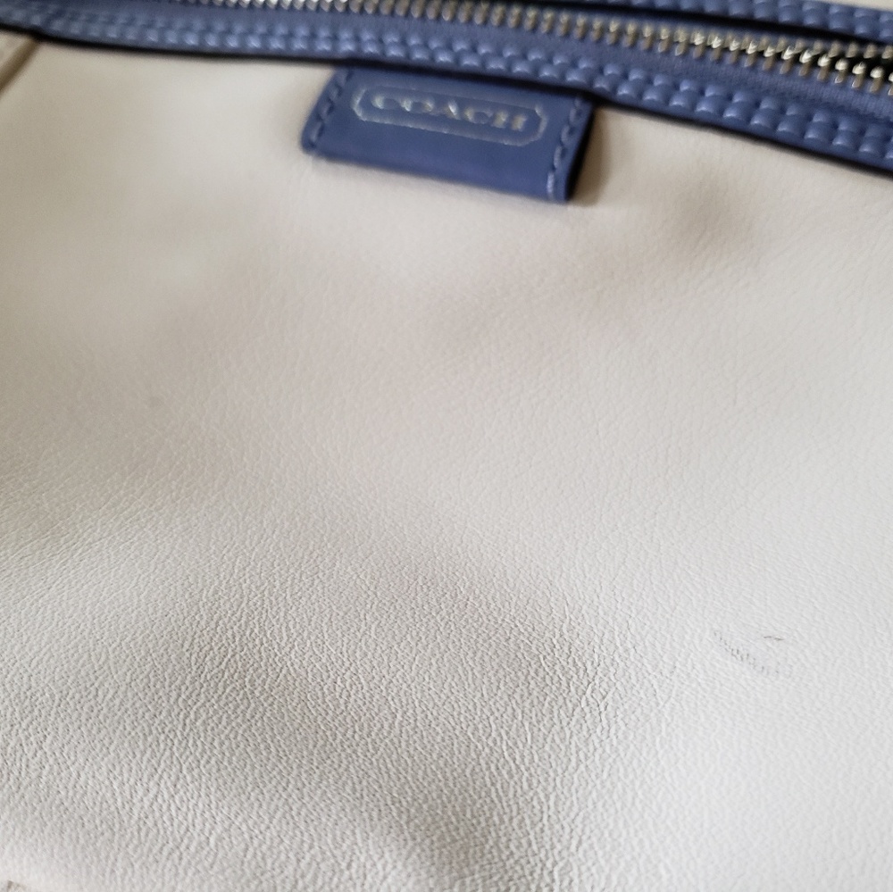 Coach purse - Picture 5 of 7